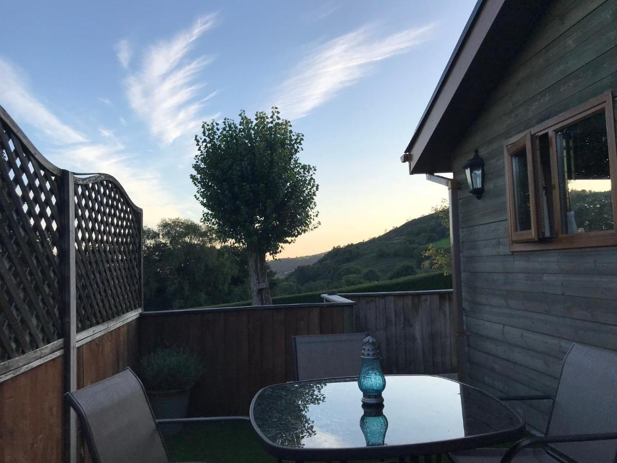 Swansea Log Cabin Pontardawe Ngoại thất bức ảnh