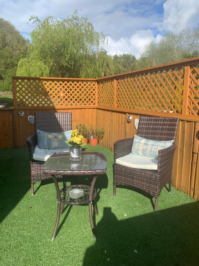Swansea Log Cabin Pontardawe Ngoại thất bức ảnh