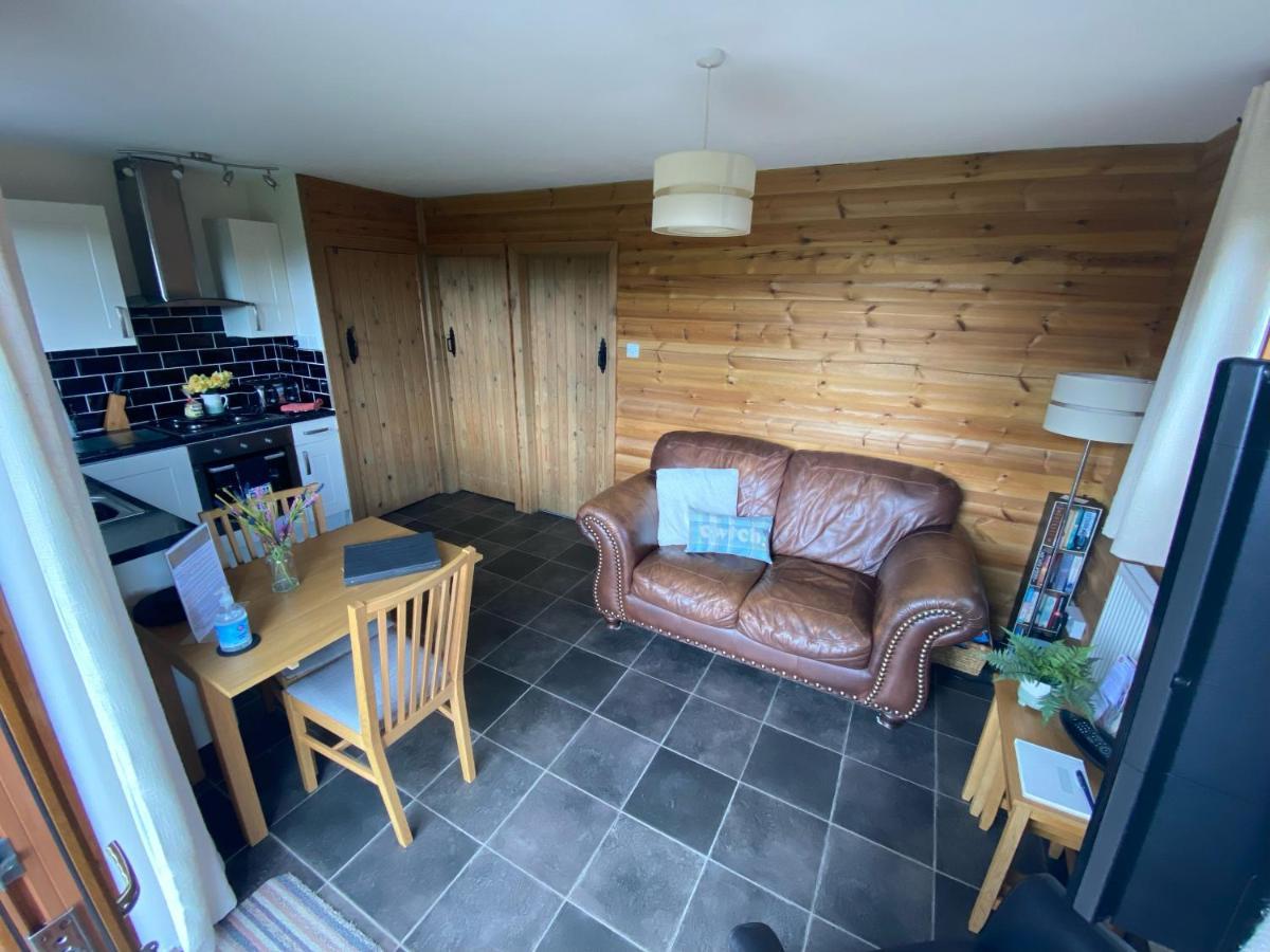 Swansea Log Cabin Pontardawe Ngoại thất bức ảnh