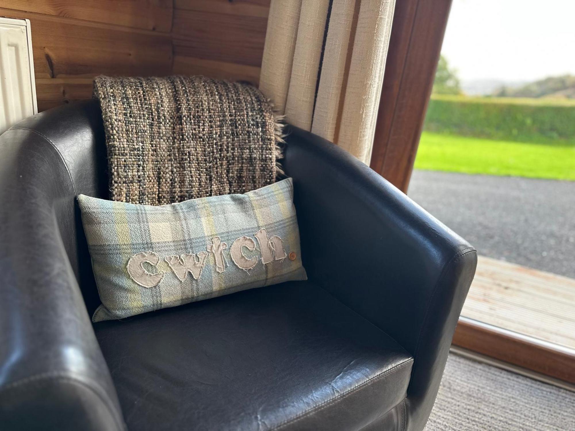 Swansea Log Cabin Pontardawe Ngoại thất bức ảnh