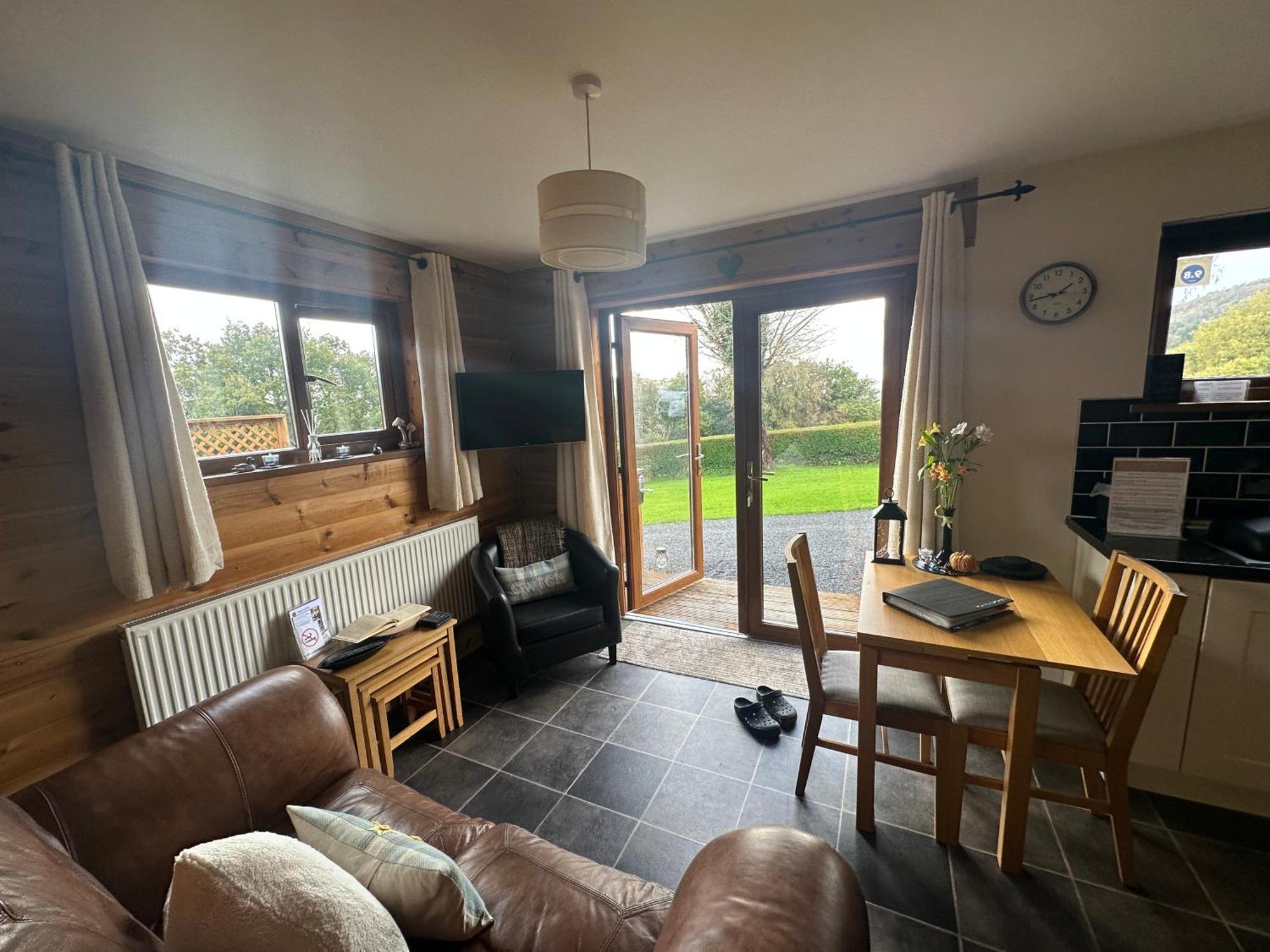 Swansea Log Cabin Pontardawe Ngoại thất bức ảnh